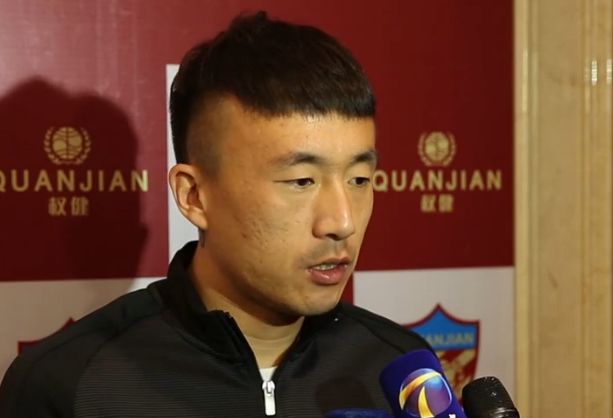 萧海龙这才恍然大悟，说：还是奶奶您考虑的全面，我这就拍个照，然后挂6万。